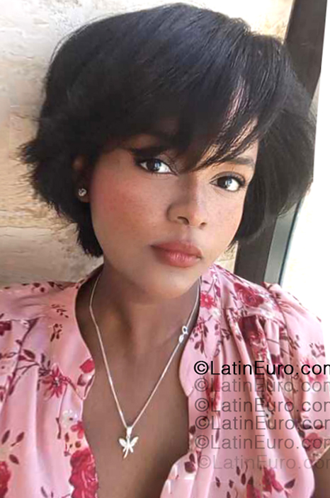 Date this charming Dominican Republic girl Rosmery from Santo Domingo DO55385