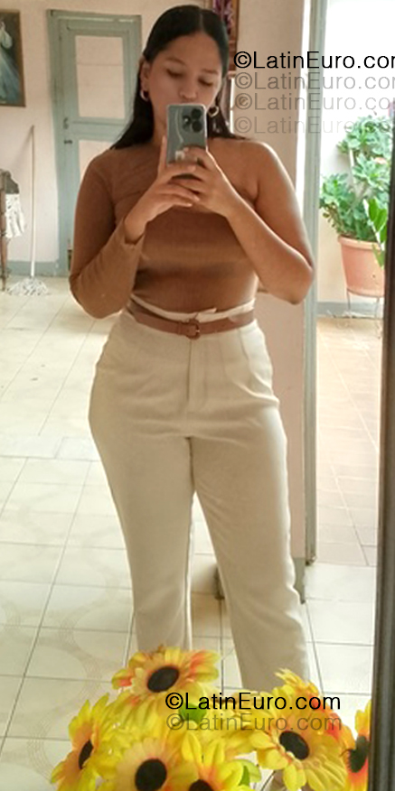 Date this voluptuous Venezuela girl Maria from Coro VE5344