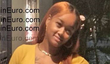Date this stunning Dominican Republic girl Dayla from Santo Domingo DO55423