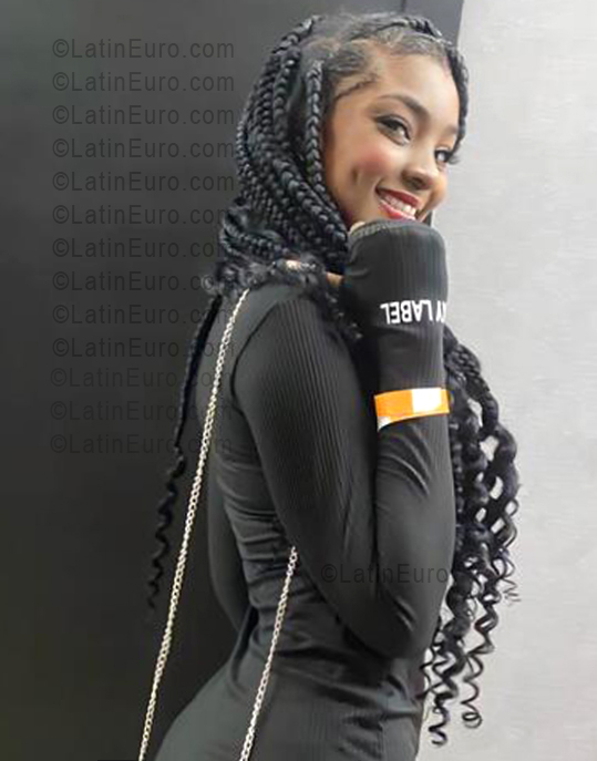 Date this gorgeous United States girl Michelle from New York US25625