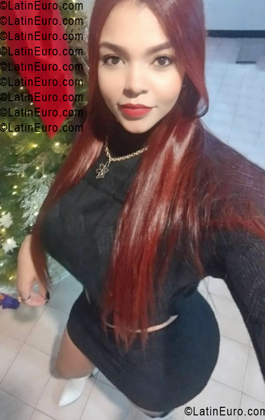 Date this stunning Venezuela girl Karina from Caracas VE5390