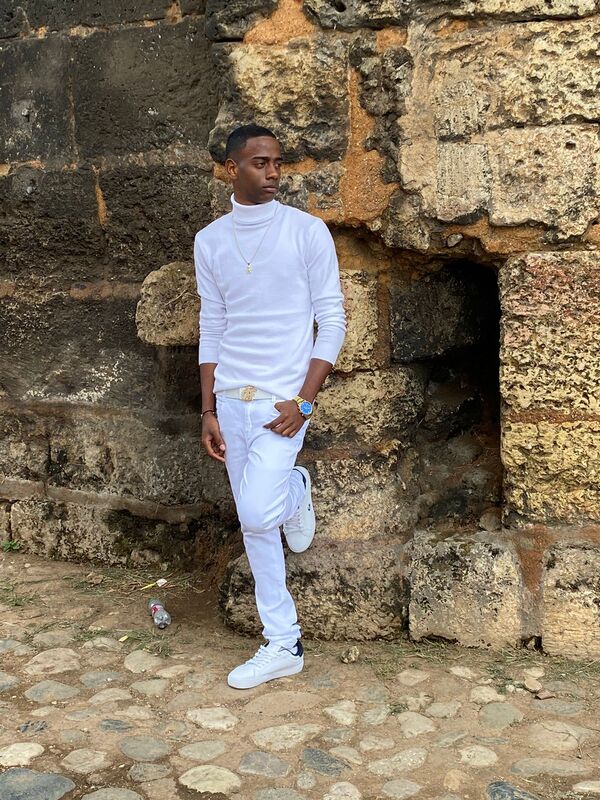 Date this attractive Dominican Republic man Avergualo from Rep&uacute;blica Dominicana DO55646