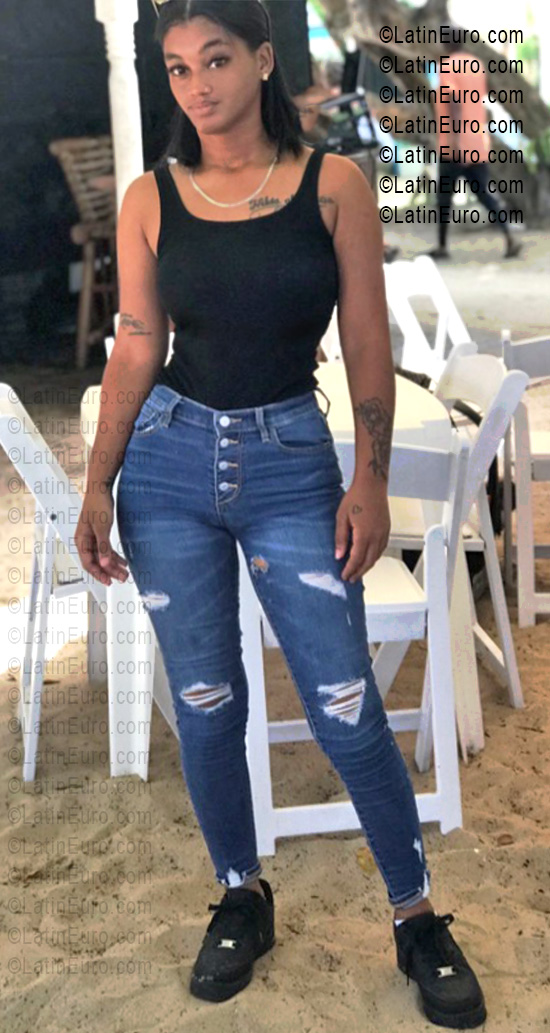 Date this good-looking Dominican Republic girl Camel from Puerto Plata DO55655