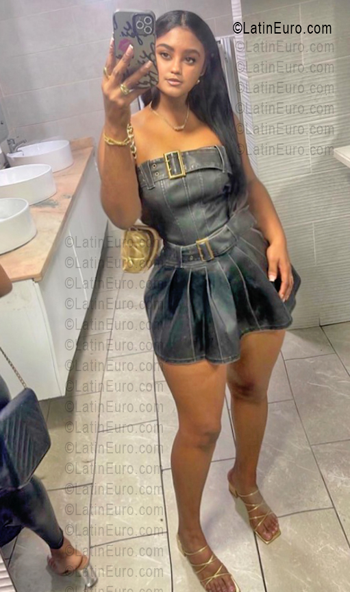 Date this delightful Dominican Republic girl Yuli from Puerto Plata DO55664
