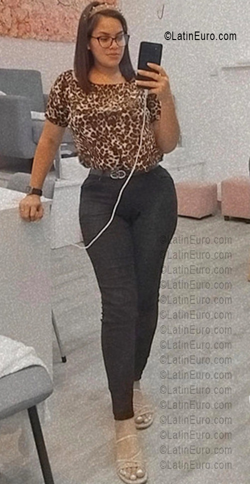 Date this tall Panama girl Yulianis from Panama City PA1425