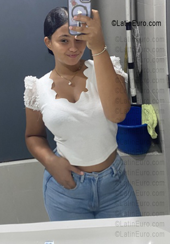 Date this cute Dominican Republic girl Rosee from Nagua DO55792
