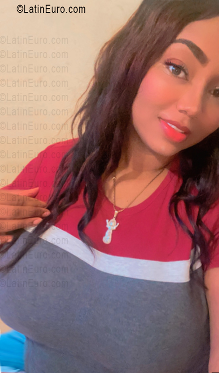 Date this fun Dominican Republic girl Maurelys from Santo Domingo DO55796