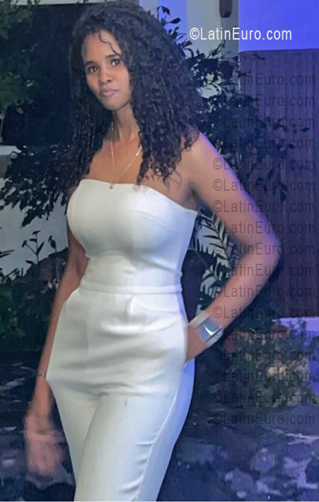 Date this gorgeous Dominican Republic girl Rosanna from San Rafael Del Yuma DO55800