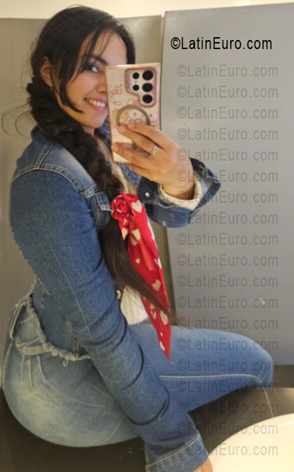 Date this exotic Colombia girl Lili from Zipaquira CO33562