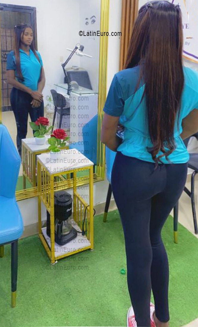 Date this gorgeous Dominican Republic girl Chik1994 from Santo Domingo DO55928