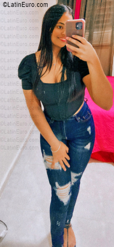 Date this delightful Dominican Republic girl Vitaly from Moca DO56085
