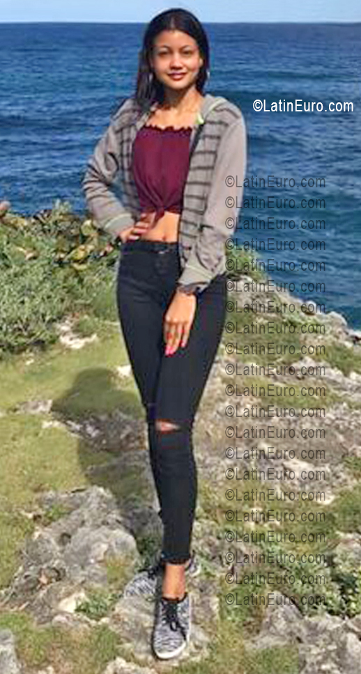 Date this gorgeous Dominican Republic girl Lisai from Nagua DO56790