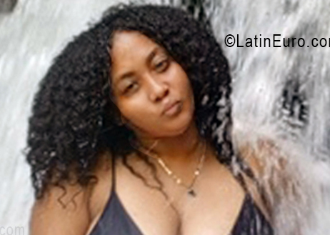 Date this stunning Venezuela girl Verlianis from Caracas VE5582