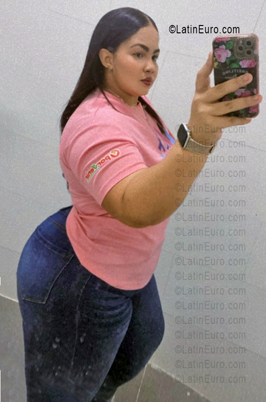 Date this good-looking Dominican Republic girl Ingrid from San Francisco De Macoris DO56296