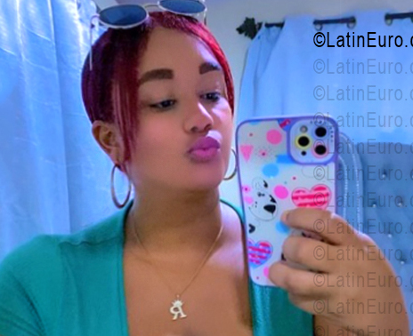 Date this funny Dominican Republic girl Roseiris from Santo Domingo DO56311