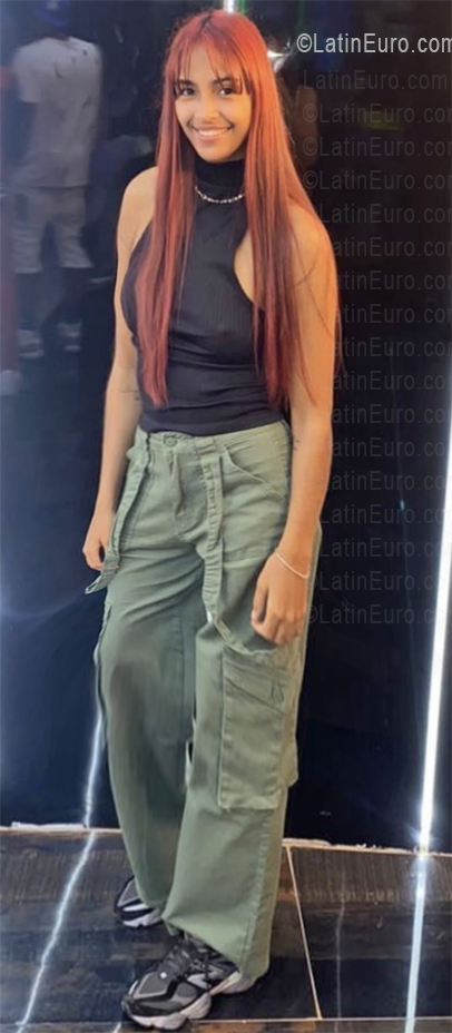 Date this gorgeous Dominican Republic girl Naylea from Peralta DO56341
