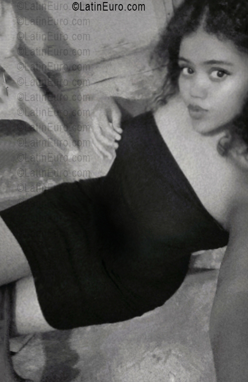 Date this cute Dominican Republic girl Esme from La Altagracia DO57021