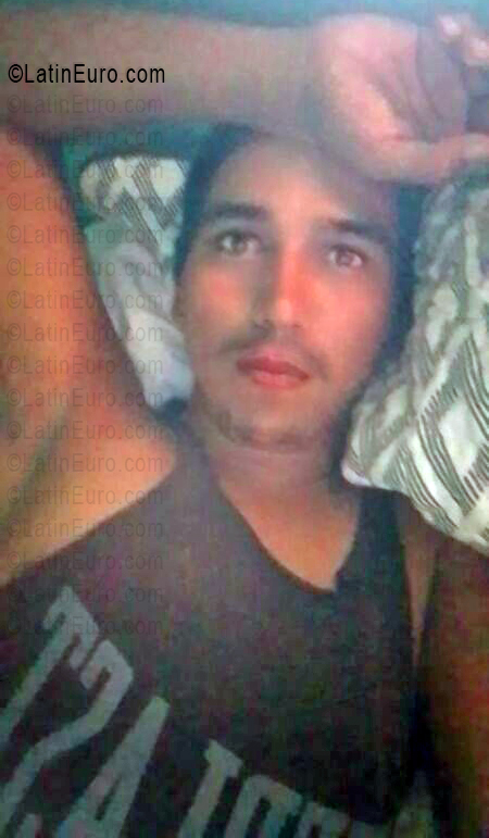 Date this sensual Venezuela man Luis from Venezuela VE5646