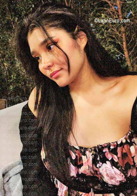 Date this stunning Ecuador girl Nicol from Quito EC1139