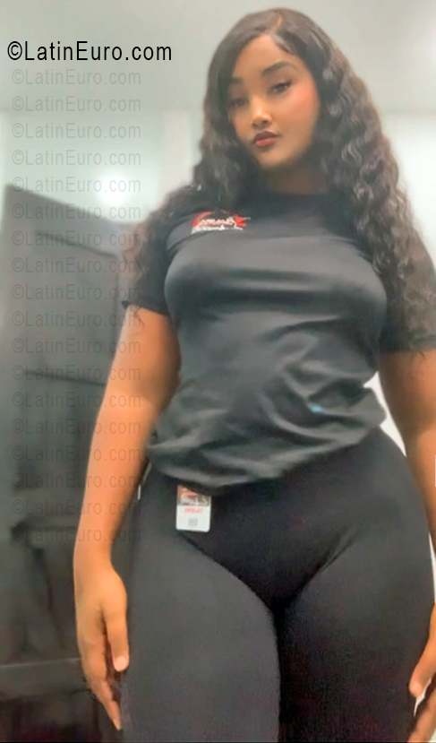 Date this funny Dominican Republic girl Kamil from Punta Cana DO56383