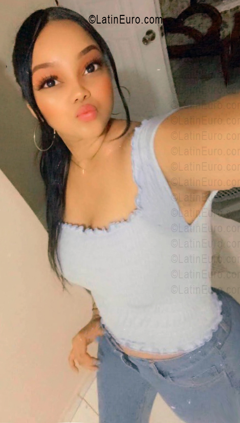 Date this delightful Dominican Republic girl Camila from Santo Domingo DO56451
