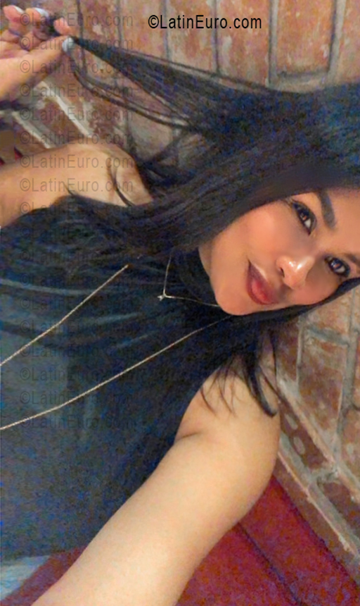 Date this sultry Dominican Republic girl Elisa from Santo Domingo Norte DO56485