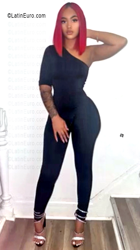 Date this athletic United States girl Jade from Newark US25548
