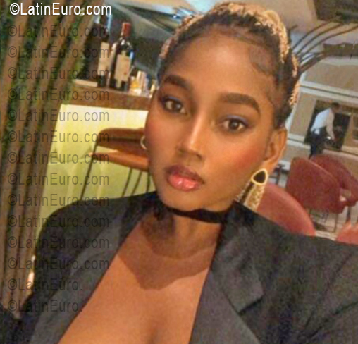 Date this cute Dominican Republic girl Lizag from Santo Domingo DO56489