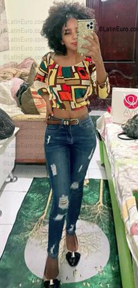 Date this athletic Dominican Republic girl Yafreisi from La Altagracia DO56659