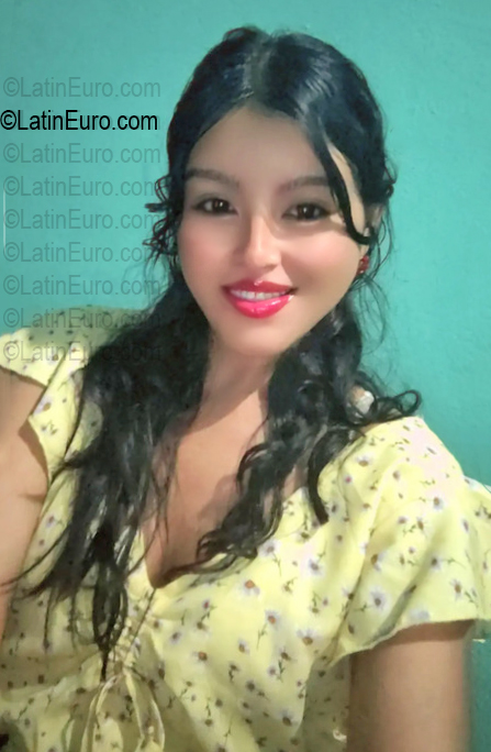 Date this stunning Honduras girl Evelin from San Pedro Sula HN3010