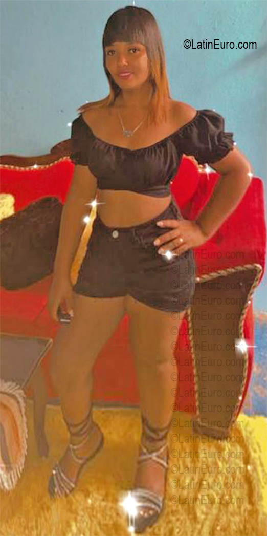 Date this cute Dominican Republic girl Delia from Santo Domingo DO56754