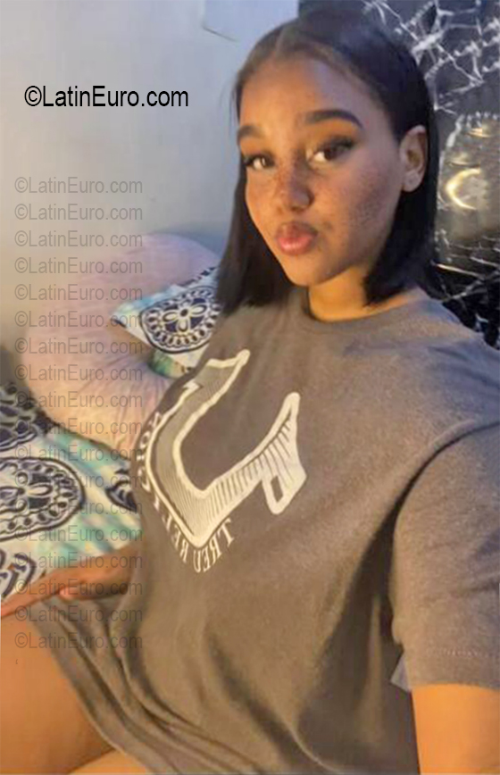 Date this lovely Dominican Republic girl Ashley from Santo Domingo DO56766