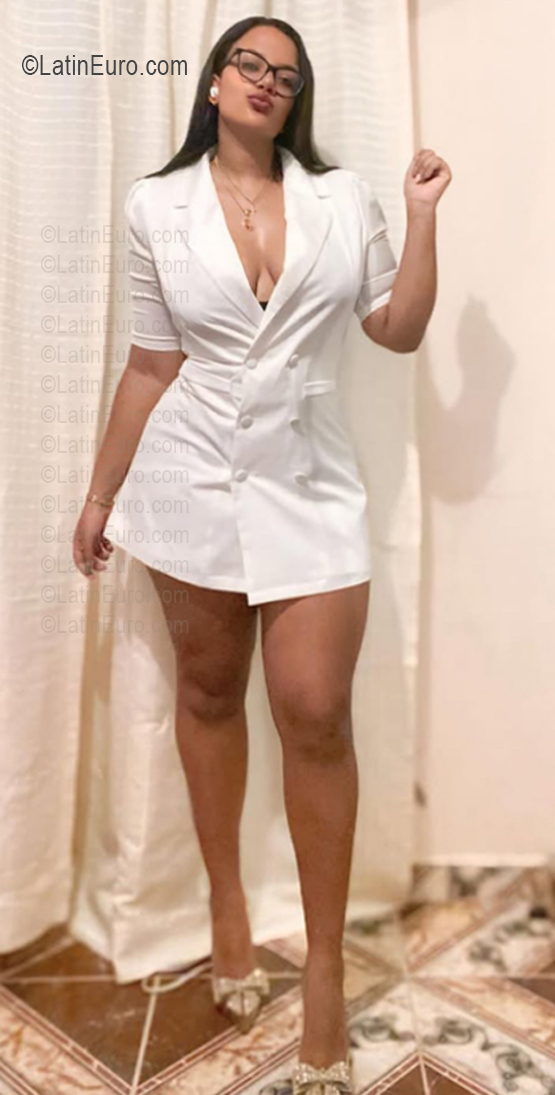Date this sultry Dominican Republic girl Yanibel from Puerto Plata DO56890