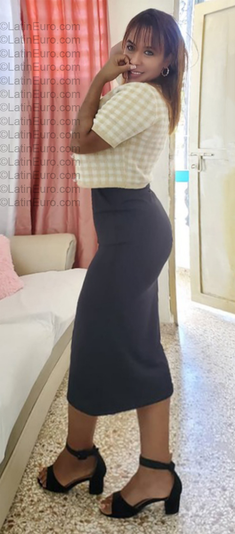 Date this happy Dominican Republic girl Soribel from Santo Domingo DO57054