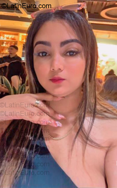 Date this sensual Dominican Republic girl Rossy from Santo Domingo DO57098