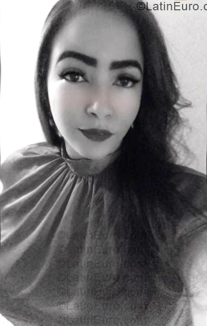 Date this exotic Dominican Republic girl Vic from Santo Domingo DO57225
