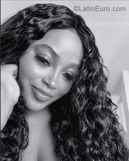 Date this gorgeous Spain girl Johanna from Madrid ES965