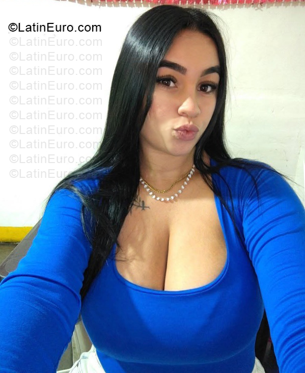 Date this cute Venezuela girl Yanjibel from Maracaibo VE5758