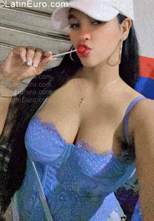Date this passionate Dominican Republic girl Fatima from Santiago DO57327