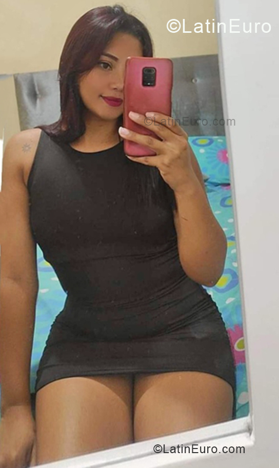 Date this delightful Colombia girl Nathalie from Cali CO33908