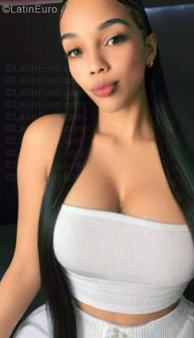 Date this funny Dominican Republic girl Any from Santo Domingo DO57331
