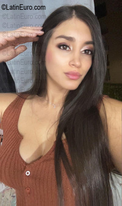 Date this attractive Colombia girl Pau from Cali CO33909