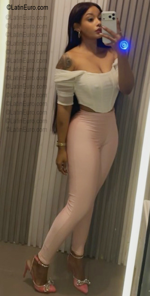 Date this delightful Dominican Republic girl Yelin from Santo Domingo DO57357